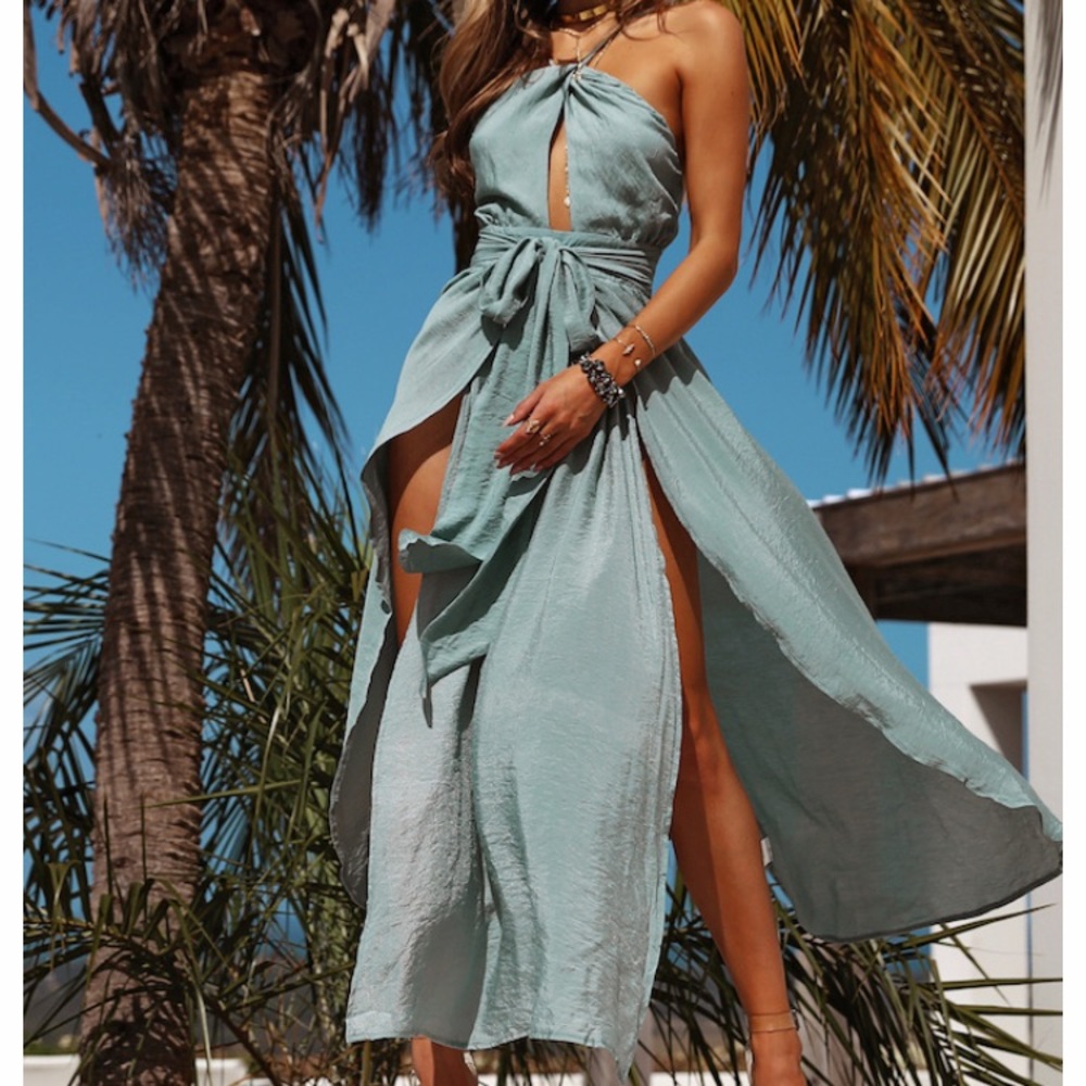 NWT Stop Motion Maxi Halter Dress Olive